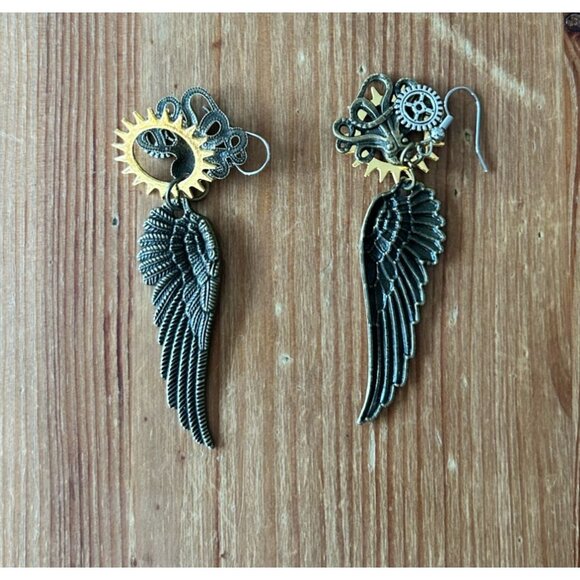 Steampunk Wing Gear Dangle Earrings Antique Bronze Gold Metal Kraken - Picture 2 of 3